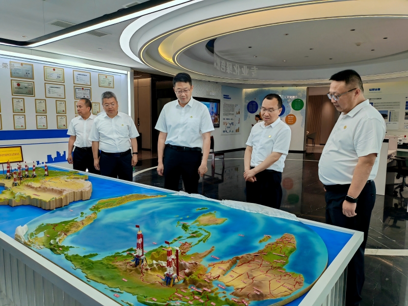 创世大发公司手艺巨匠授牌仪式暨项目司理认定会 压缩 (2).jpg